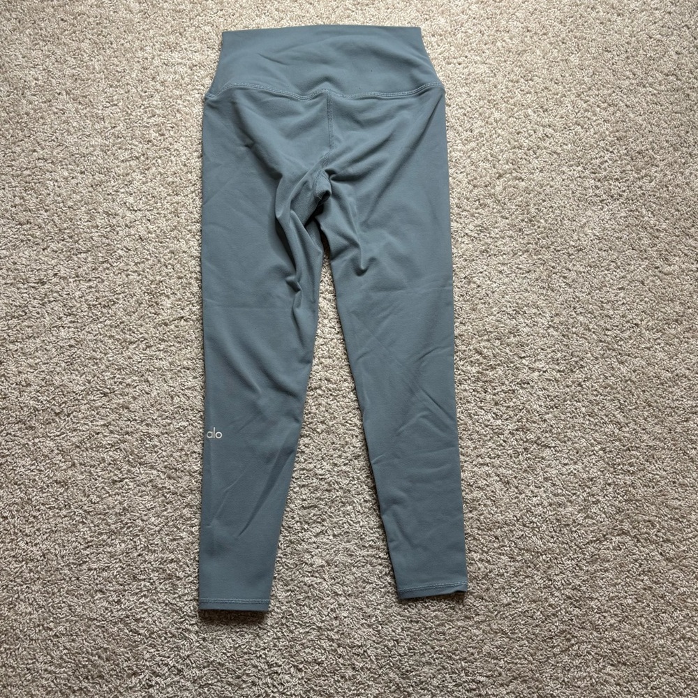 Alo Yoga AirBrush Leggings - Picture 3 of 8